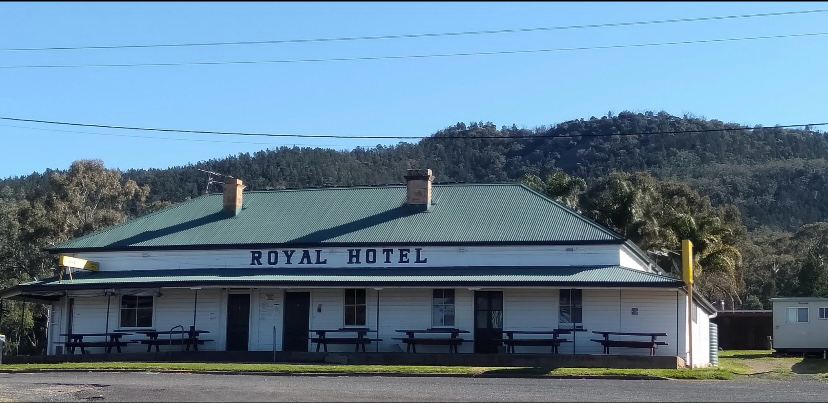 Royal Hotel Tambar Springs