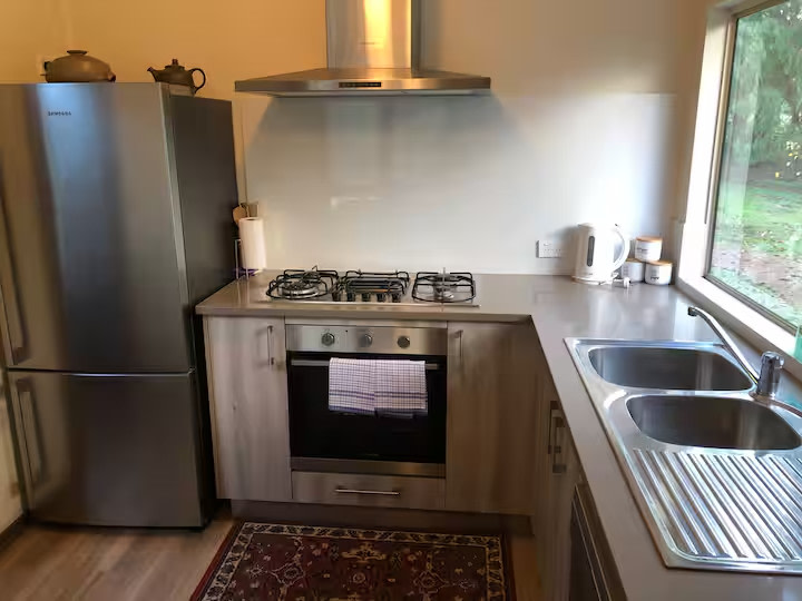 Lakeside Garden Chalet