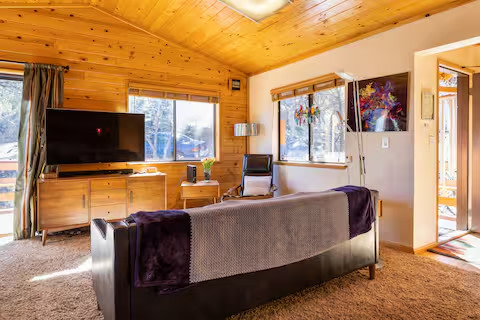 Serenity And Sunshine Cabin