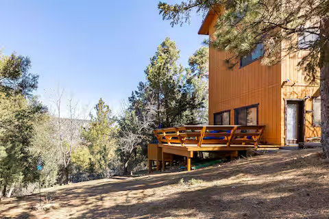 Serenity And Sunshine Cabin