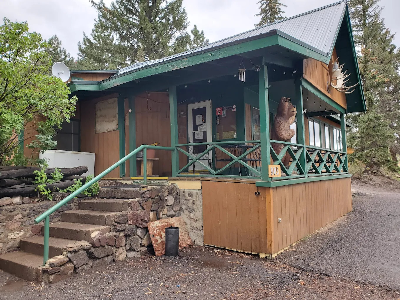 Bear Paw Fishing Resort and RV Park