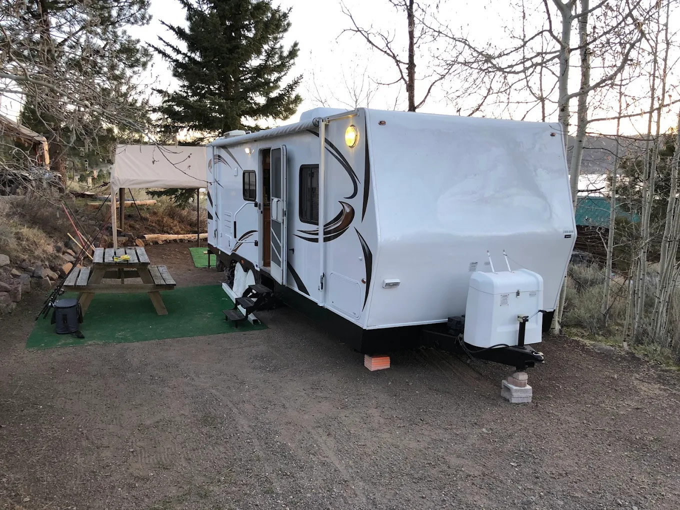 Bear Paw Fishing Resort and RV Park