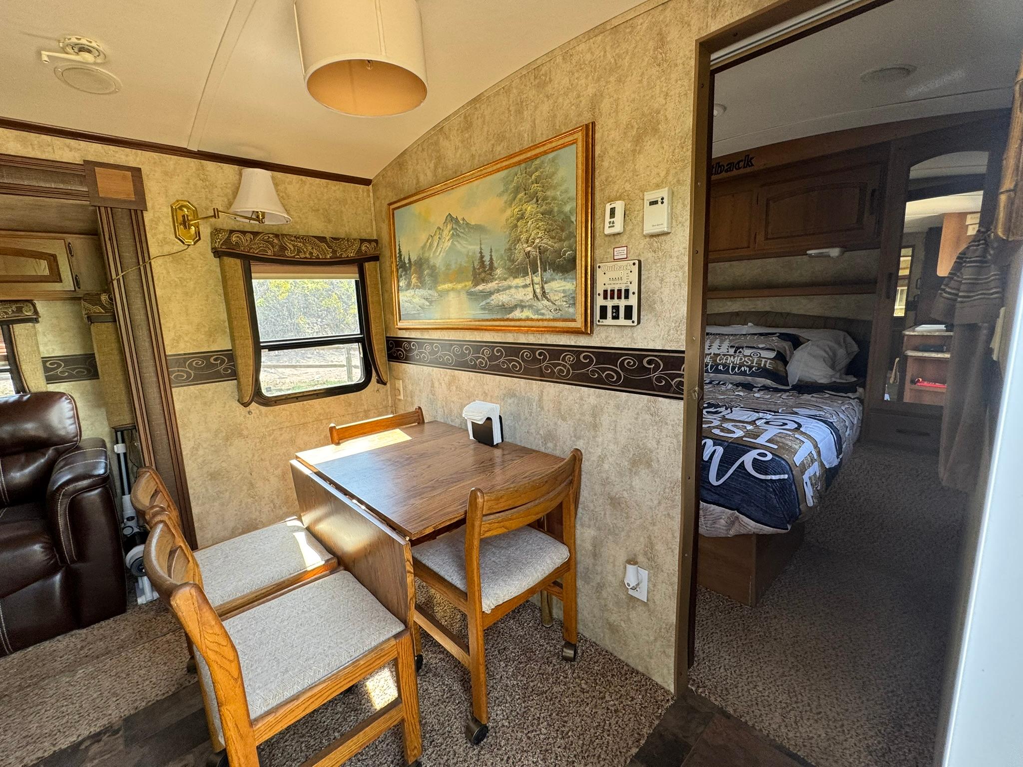 RV on Creekfront 3 Acre Retreat