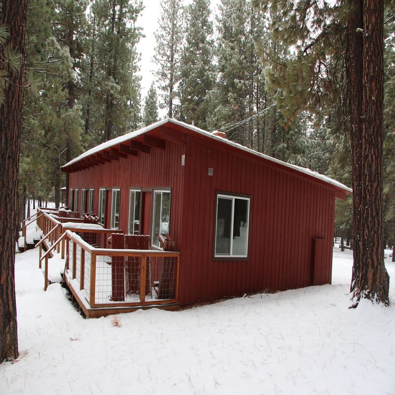 Twin Lakes Resort