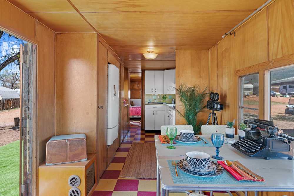 Starlite Vintage Resort