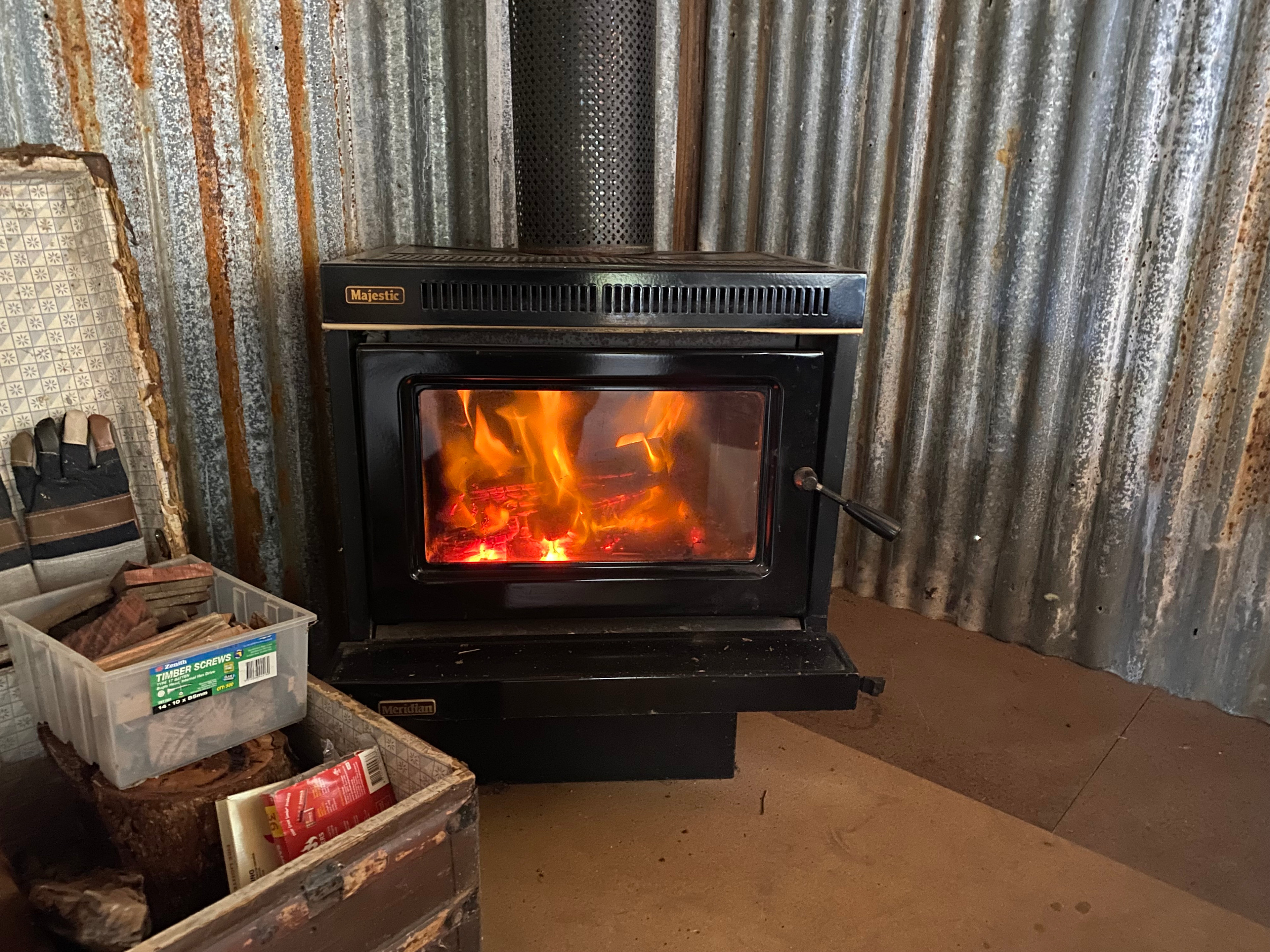 R&R Off-Grid Cabin