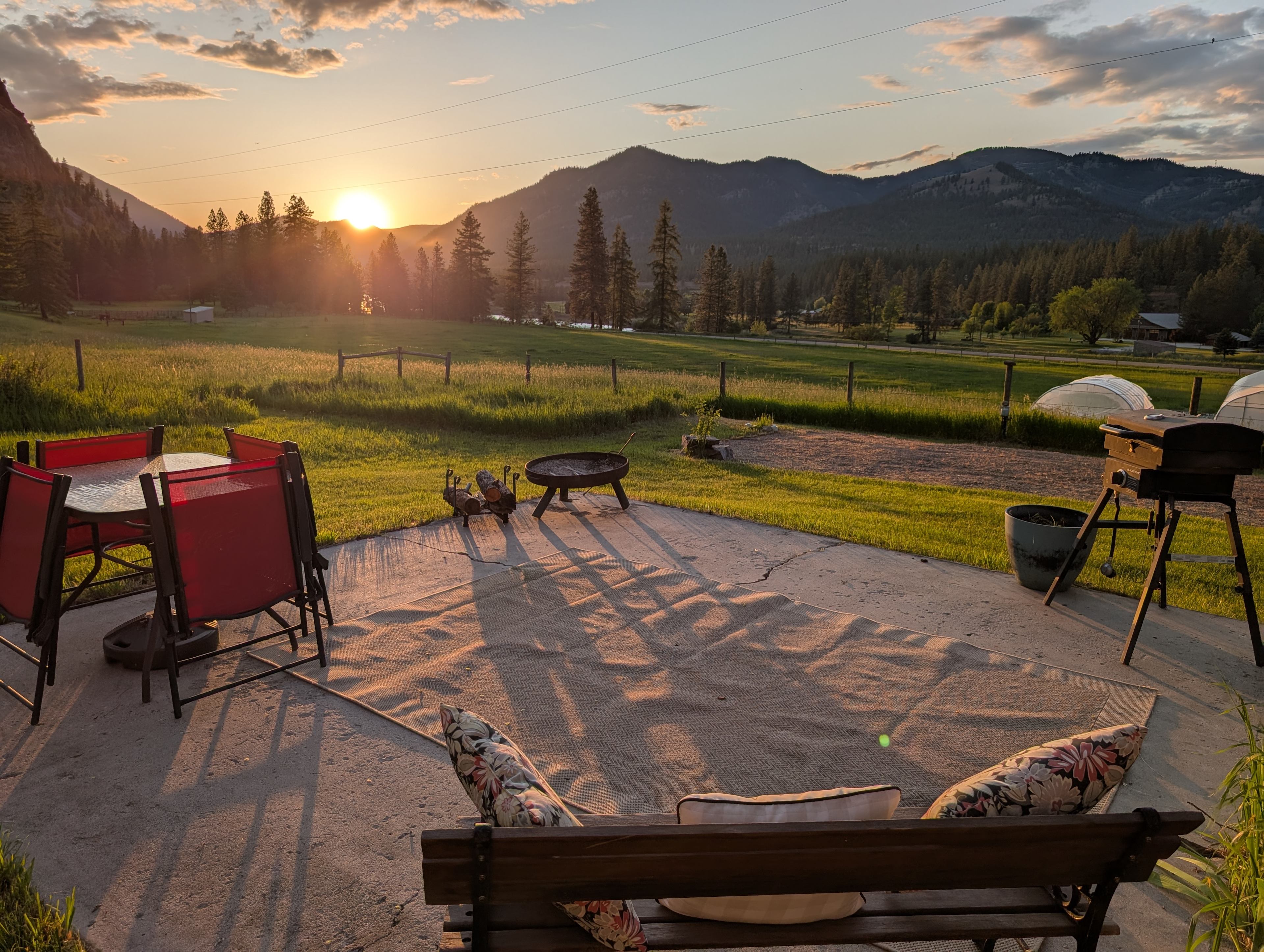 Flower Farm w/Gorgeous Views-RV Pad