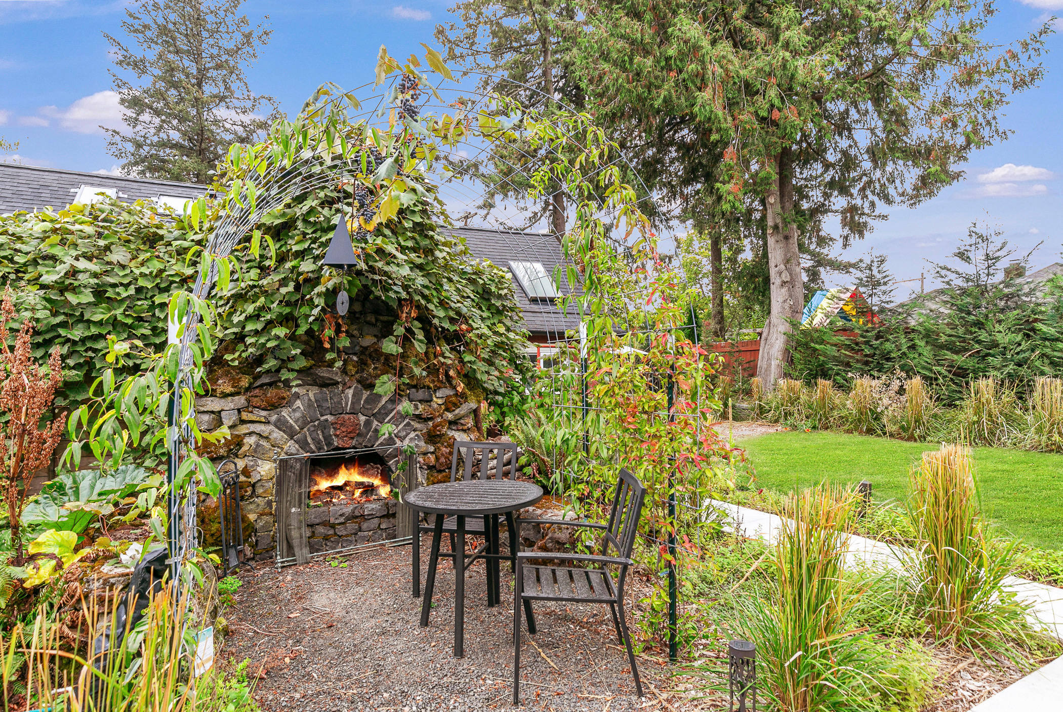 Outdoor fireplace 