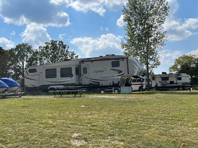 Boxhound Marina and Resort