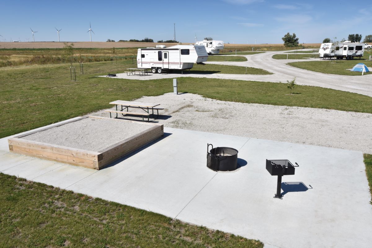 Dakins Lake County Park