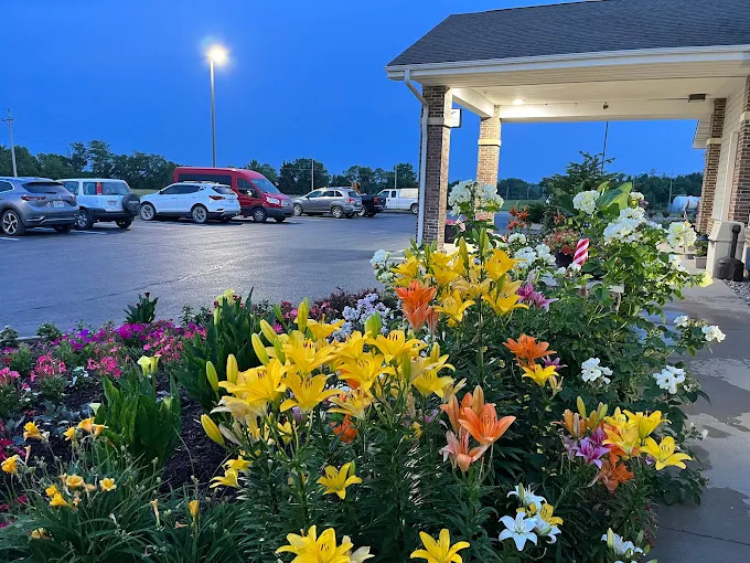 Garnett Inn Suites and RV Park