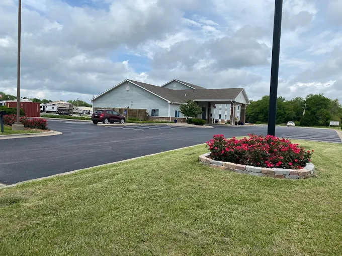 Garnett Inn Suites and RV Park