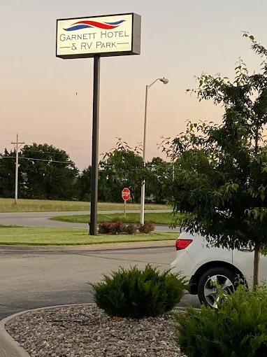 Garnett Inn Suites and RV Park