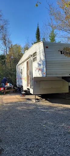 Paddle Brave Canoe Livery