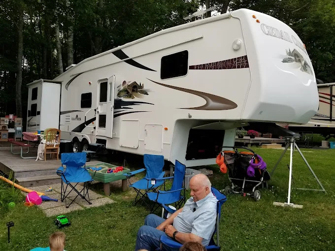 Lantern Resort Motel and Campground