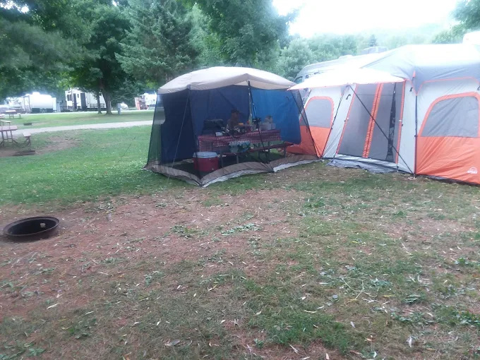 Lantern Resort Motel and Campground