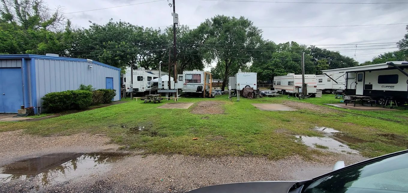 Safari Mobile Home Community