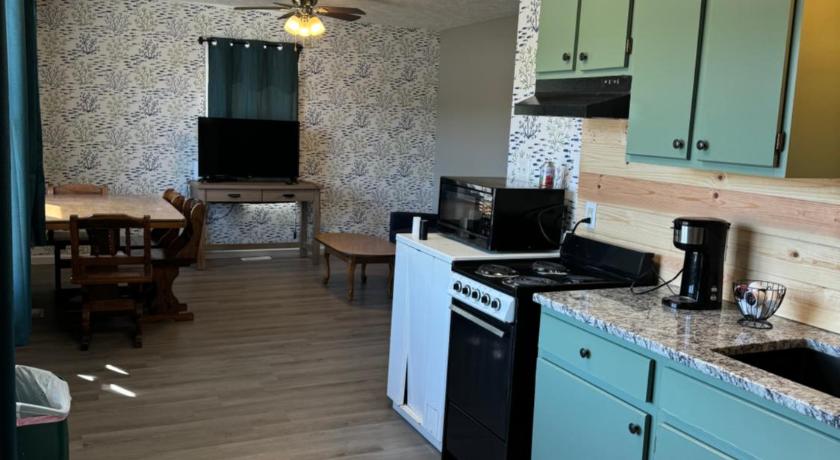 Moon River Marina and Resort