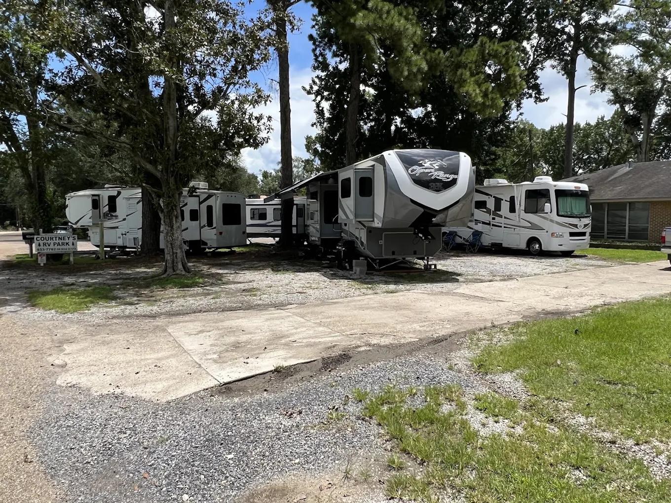 Courtneys RV Park