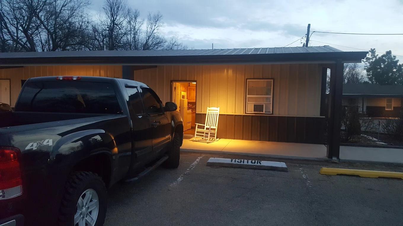 Pecan Creek Lodge & RV Park