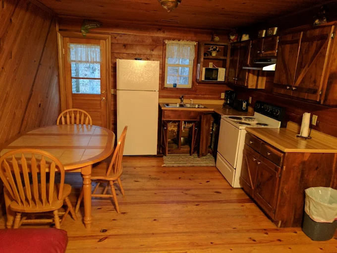 Creekside Cabins and RV Park