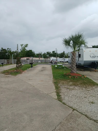 Twelve Palms RV Park Downtown