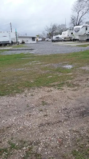 Twelve Palms RV Park Downtown