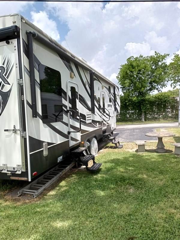 Jus Passn Thru RV Park