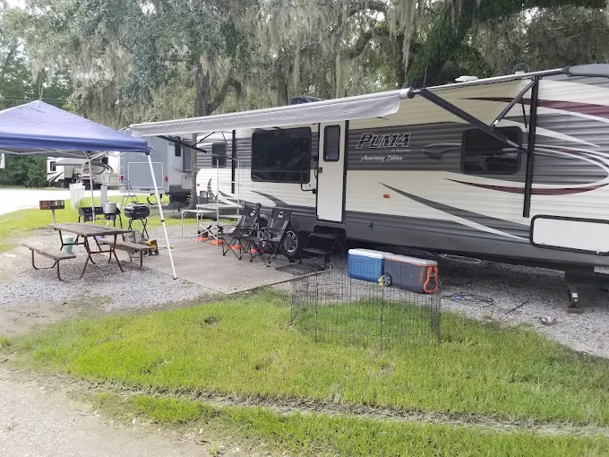 Hideaway Ponds Resort