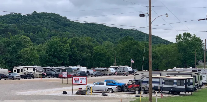 Caddo River Access RV Park & Rental