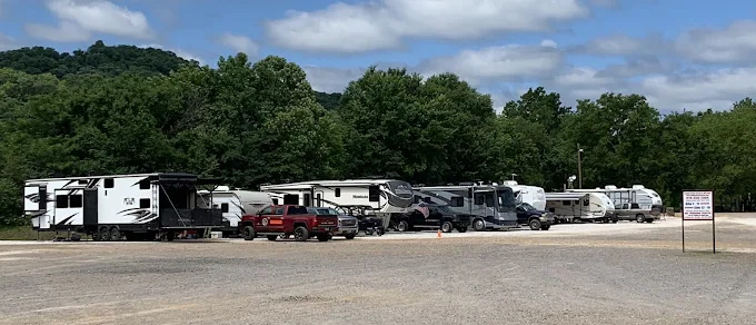 Caddo River Access RV Park & Rental