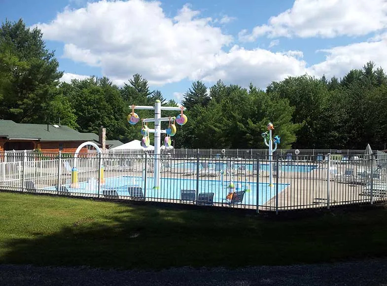 Saratoga Escape Lodges & RV Resort