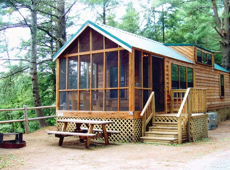 Saratoga Escape Lodges & RV Resort