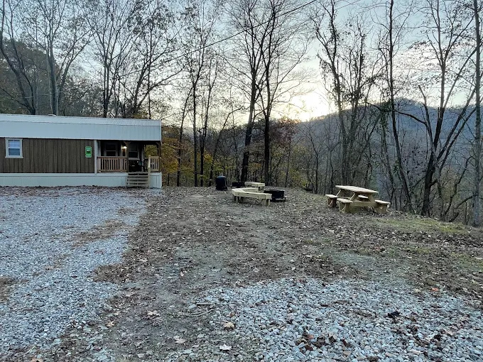 Hillbilly Rentals Resort & Campground