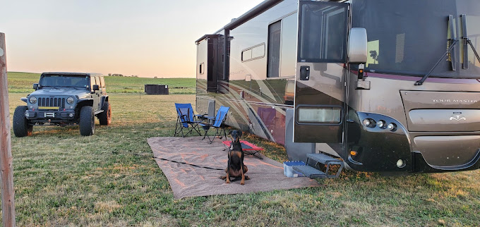 Drag Pipe Saloon and Campground