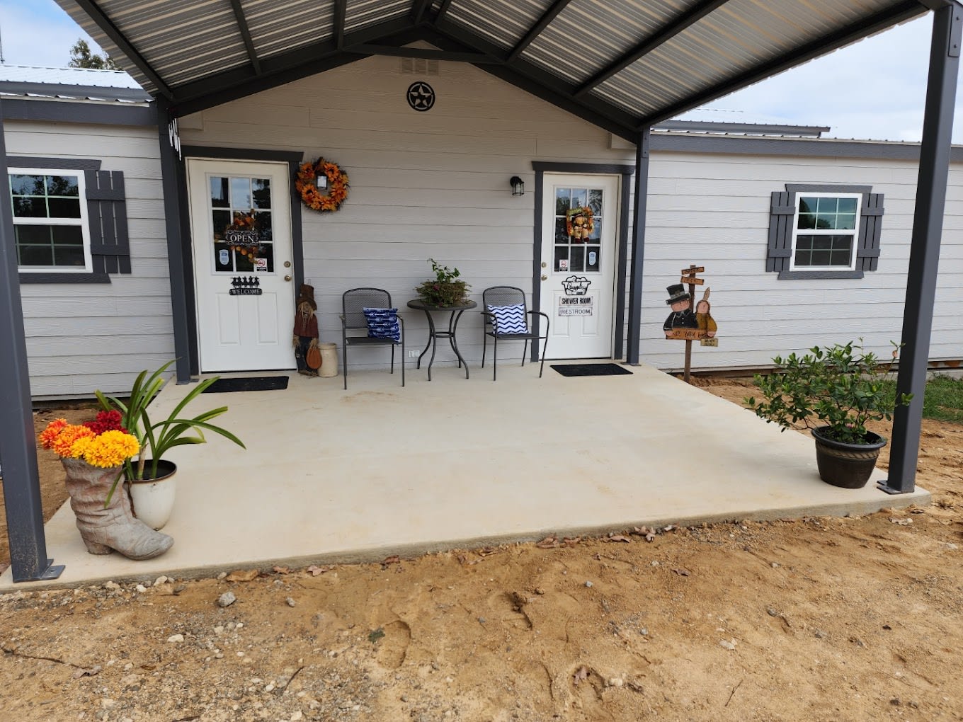 Cowboys RV Park- Emory, Tx