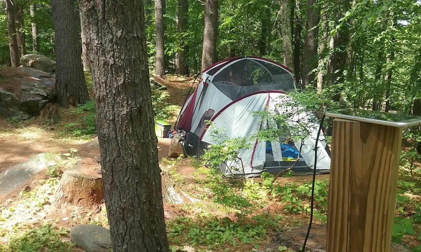 Ayers Lake Farm Campground & Cottages