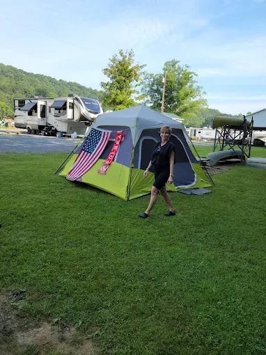 Eagle's Nest Campground