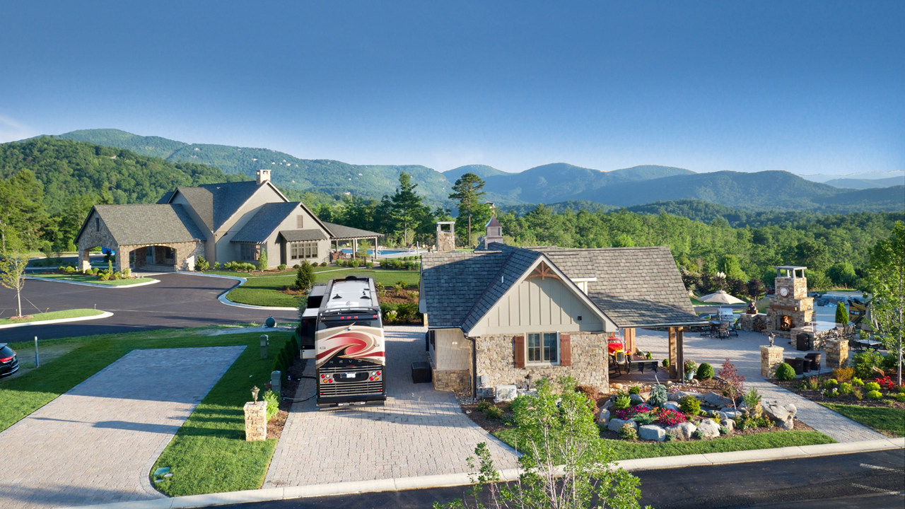 Mountain Falls Luxury Motorcoach Resort