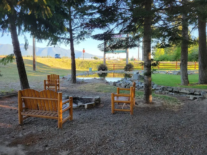 Bonners Ferry Log Inn