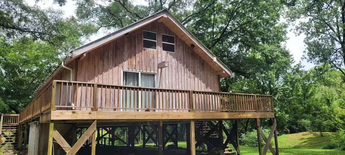 Cabin Retreat, Private River Views
