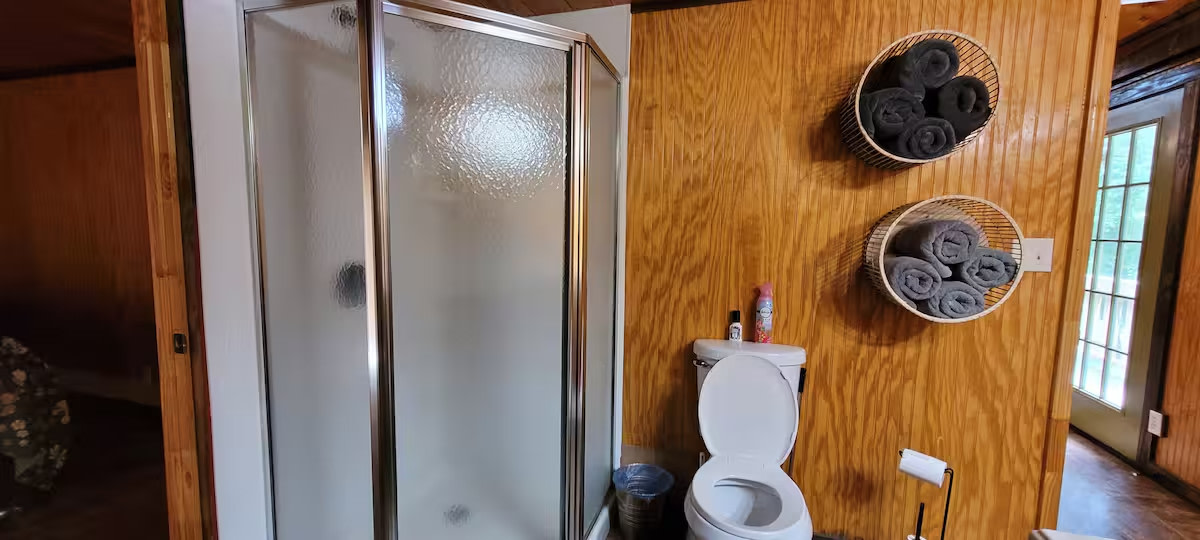 Cabin Retreat, Private River Views