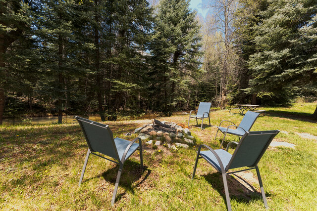 Creekside Vacation Home