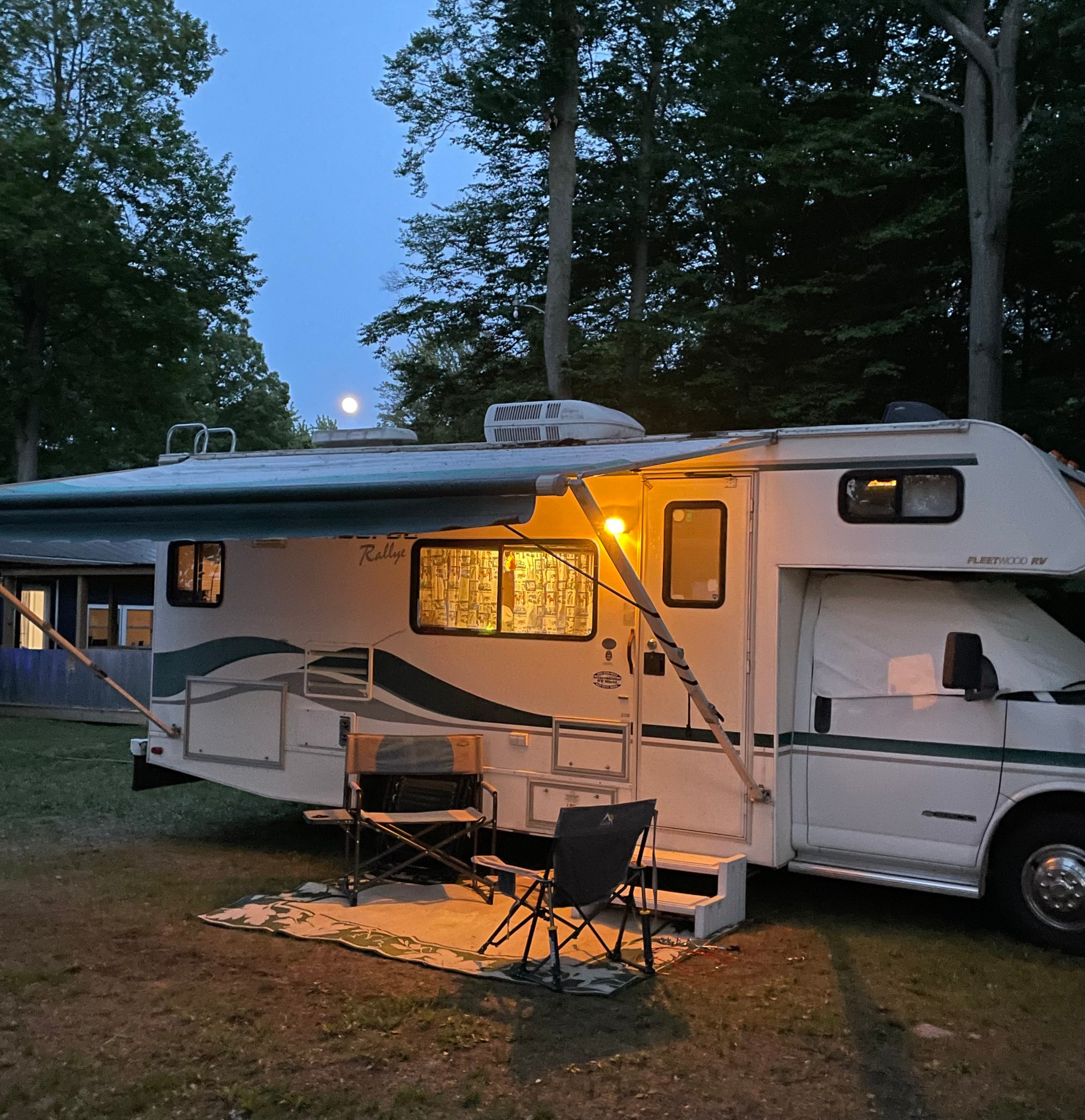 Duck Lake Wooded RV Retreat