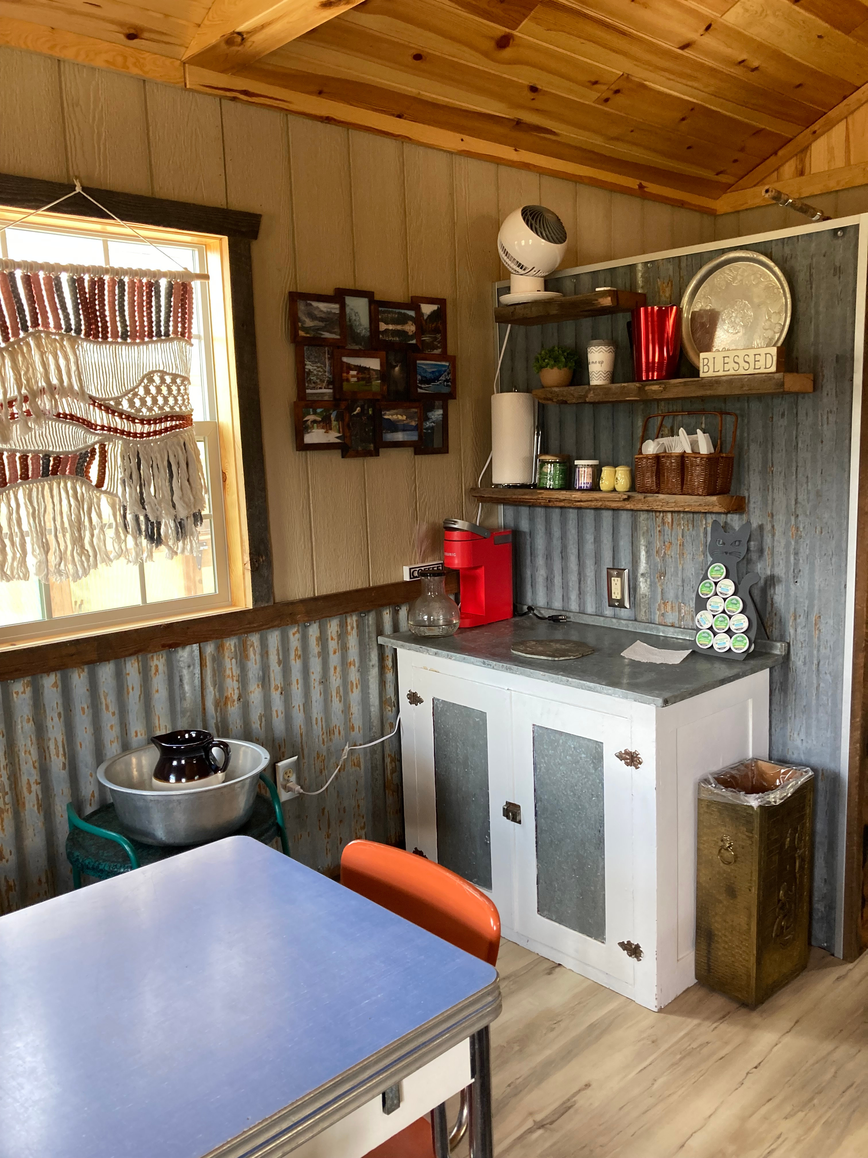 R&R Montana Hideaway