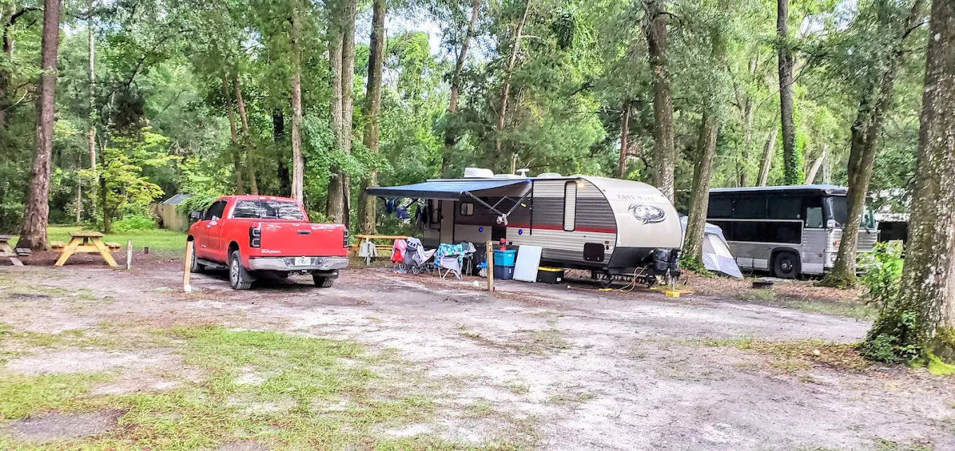 Ichetucknee Family Canoe and Cabins