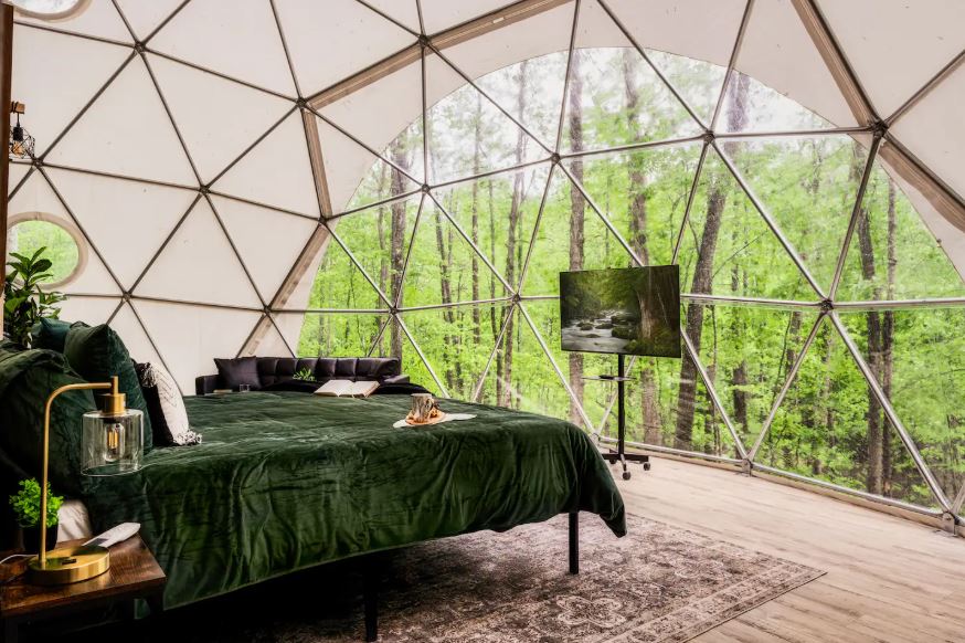 Luxury Dome Close w/ Sauna