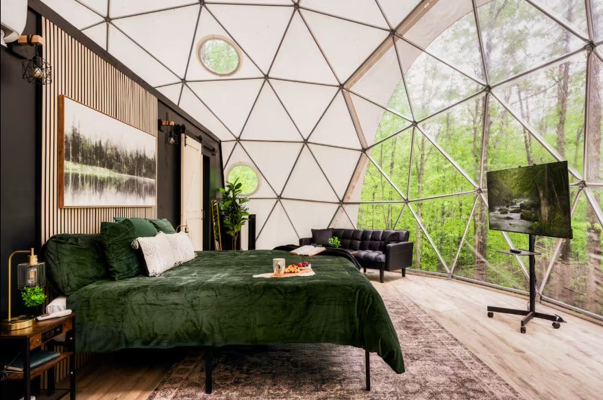 Luxury Dome Close w/ Sauna
