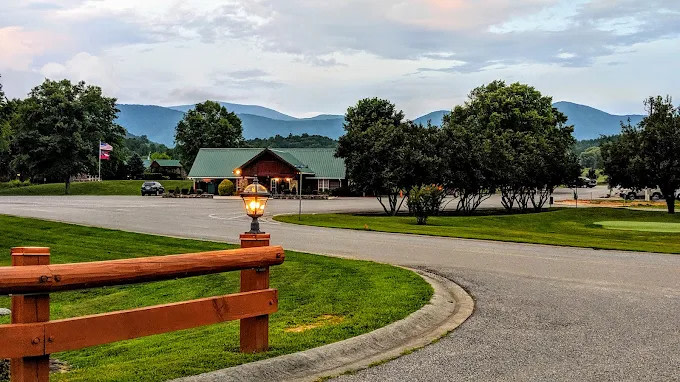 Crossing Creeks RV Resort