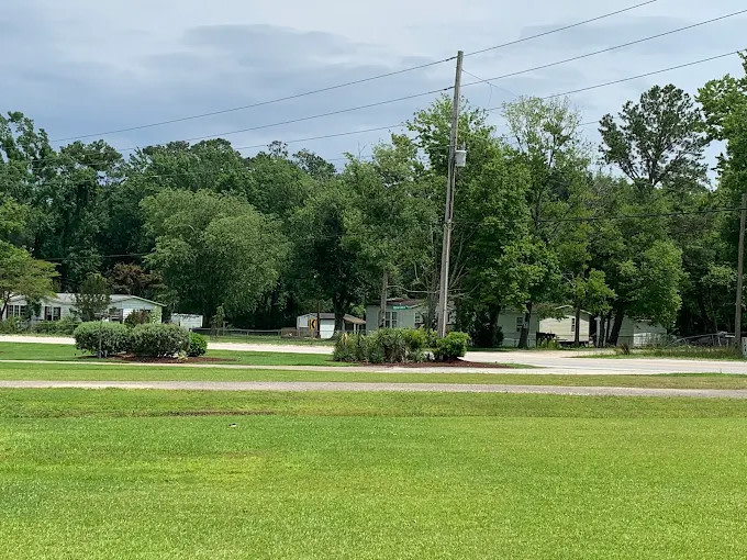 Cedar Creek Resort MHP & RV Sites